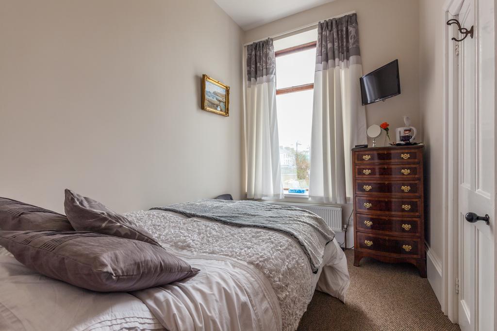 פורטראש Antrim House Guest Rooms & Suites (Adults Only) חדר תמונה